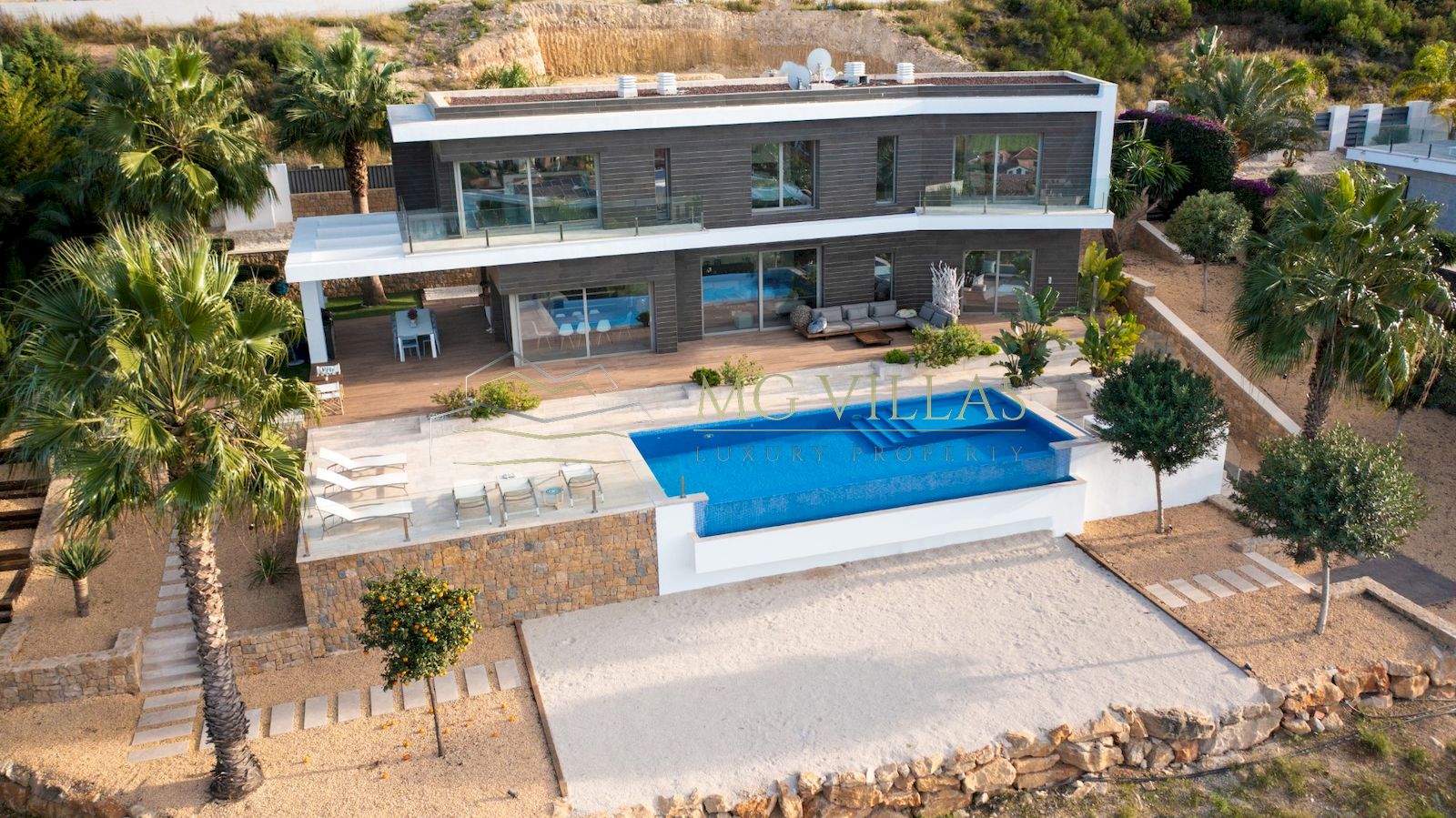 Moderne Villa zum Verkauf mit Meerblick in Javea