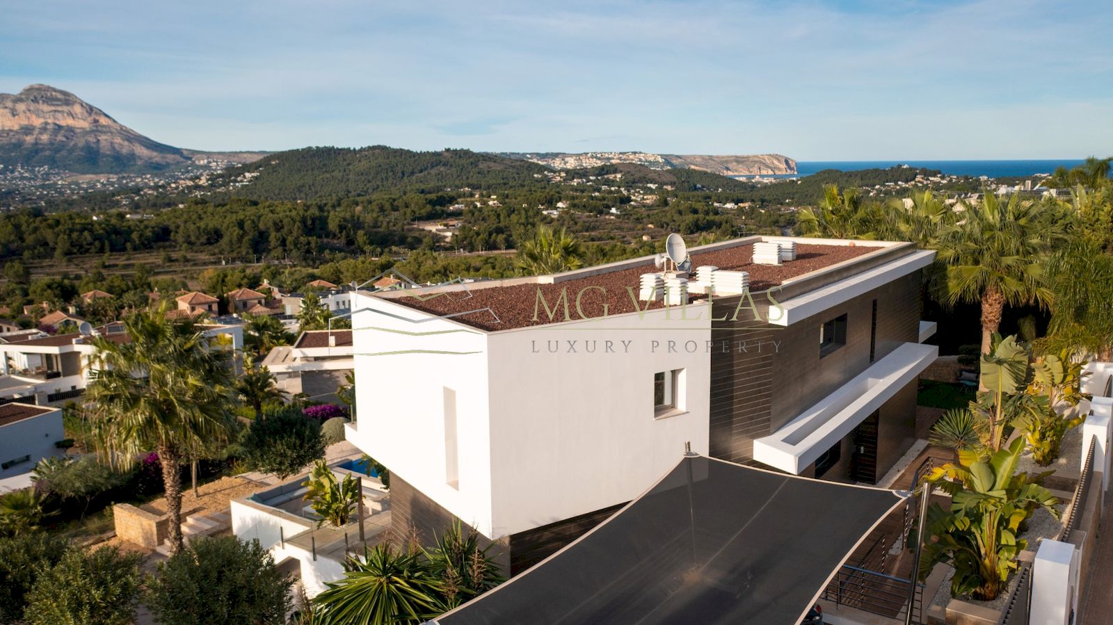 Moderne Villa zum Verkauf mit Meerblick in Javea